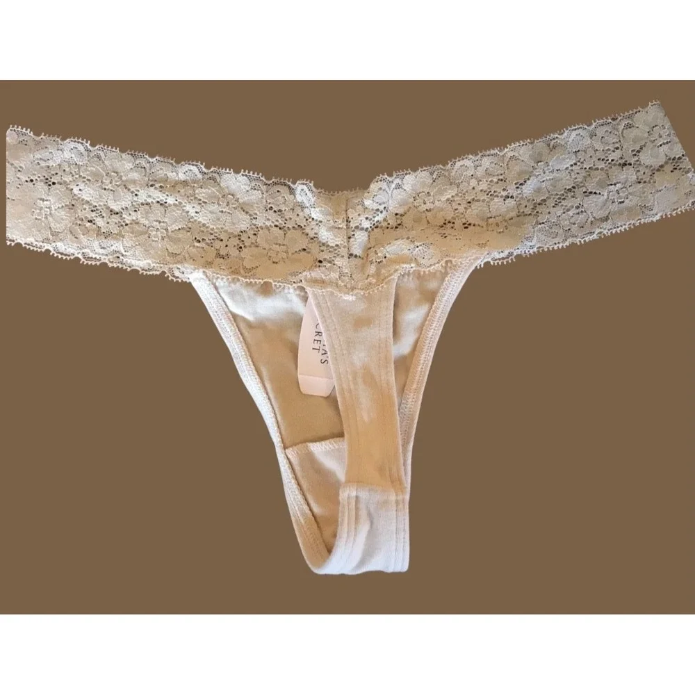 VINTAGE NWT Victoria's Secret  Cotton Lace Waist extra Low-Rise Thong‎ Panties M